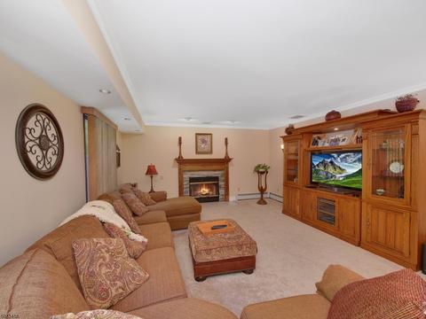 73 Point View Pkwy, Wayne, NJ 07470 photo 10
