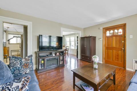 22 Forest Ave, Nutley, NJ 07110 photo 4