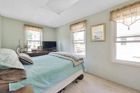 22 Forest Ave, Nutley, NJ 07110 photo 11