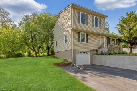 39 Union Ct, Wanaque Boro, NJ 07420 photo 1