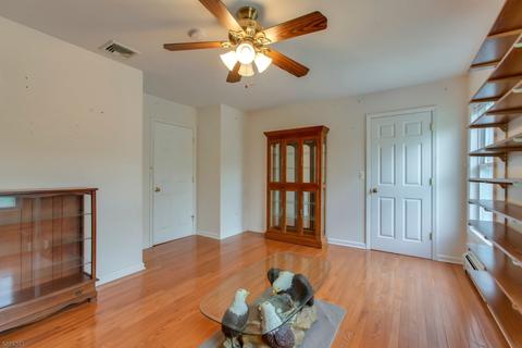 39 Union Ct, Wanaque Boro, NJ 07420 photo 12