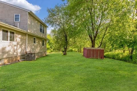39 Union Ct, Wanaque Boro, NJ 07420 photo 16