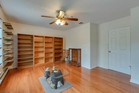 39 Union Ct, Wanaque Boro, NJ 07420 photo 13