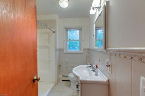 39 Union Ct, Wanaque Boro, NJ 07420 photo 14