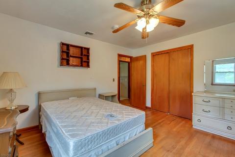 39 Union Ct, Wanaque Boro, NJ 07420 photo 9
