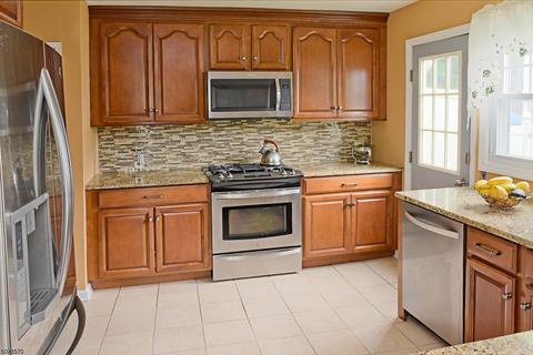 162 Highview Ter, Dover, NJ 07801 photo 8