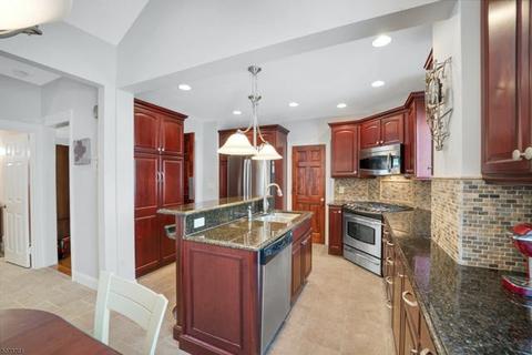 40 Wayne Pl, Nutley, NJ 07110 photo 3