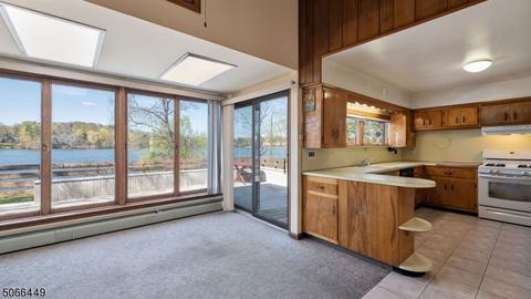 248 Pines Lake Dr, Wayne, NJ 07470 photo 13