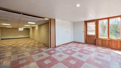 248 Pines Lake Dr, Wayne, NJ 07470 photo 10