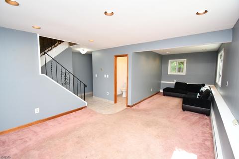3 Valley Rd, Stanhope, NJ 07874 photo 15