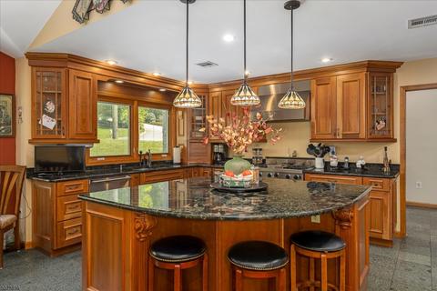 5 Alpine Dr, Wayne, NJ 07470 photo 6