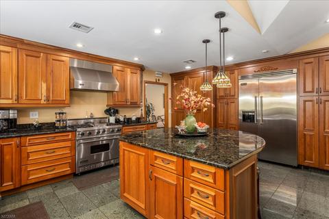 5 Alpine Dr, Wayne, NJ 07470 photo 7
