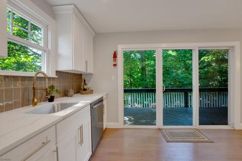 40 Forest Dr, Bloomfield, NJ 07003 photo 5