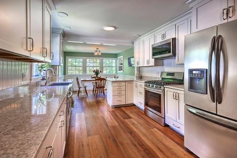 30 E Fox Chase Rd, Chester Twp, NJ 07930 photo 4