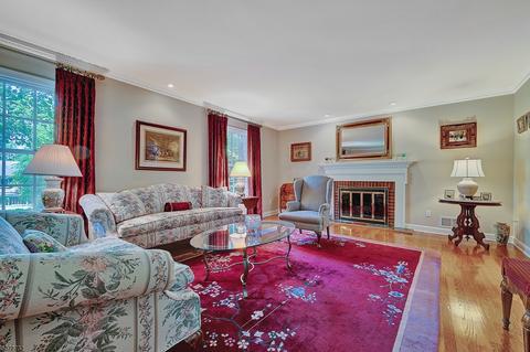 32 Greenbriar Dr, Summit, NJ 07901 photo 3