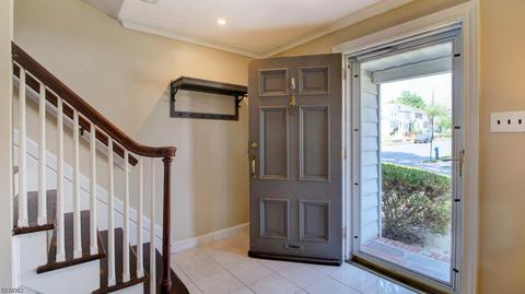35 Schaefer Rd, Maplewood, NJ 07040 photo 2