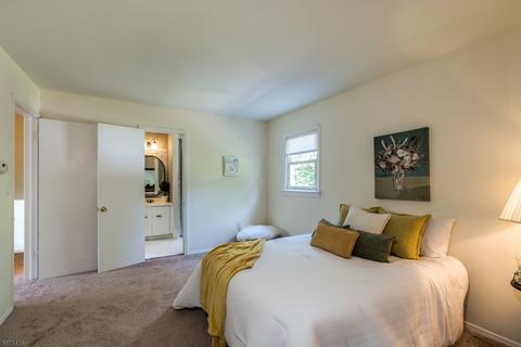 14 Crescent Rd, Wanaque, NJ 07465 photo 18