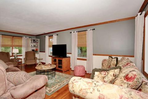 19 Wanaque Ave, Wanaque Boro, NJ 07420 photo 3