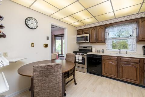 86 Post Cir, Clark, NJ 07066 photo 12