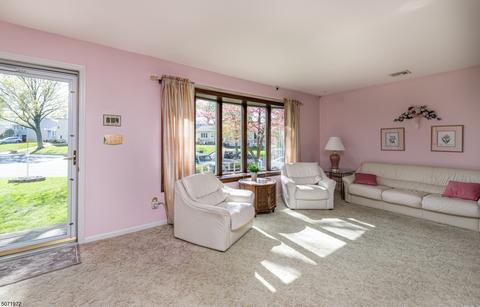 86 Post Cir, Clark, NJ 07066 photo 8