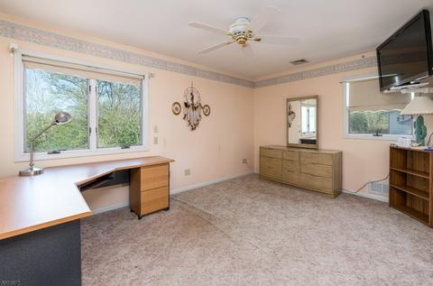 86 Post Cir, Clark, NJ 07066 photo 19