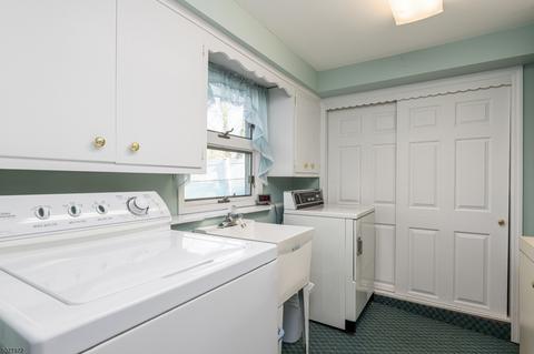 86 Post Cir, Clark, NJ 07066 photo 16