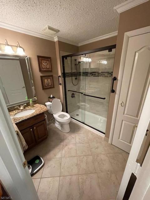 8505 Brittany Dr, Wayne, NJ 07470 photo 16