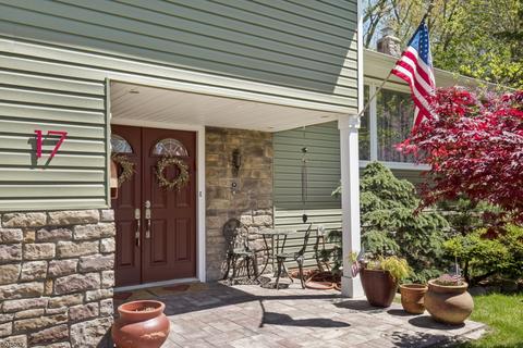 17 Shawn Ct, Wayne, NJ 07470 photo 2