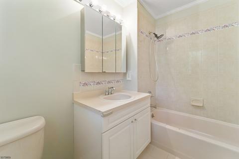 17 Berkeley Sq, Berkeley Heights, NJ 07922 photo 14