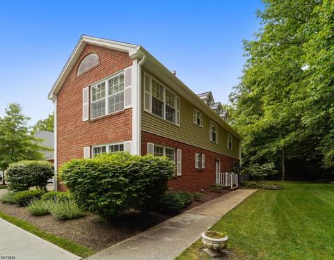 17 Berkeley Sq, Berkeley Heights, NJ 07922 photo 1
