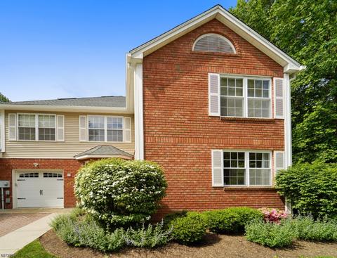 17 Berkeley Sq, Berkeley Heights, NJ 07922 photo 2
