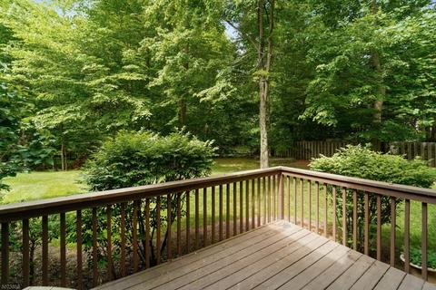 17 Berkeley Sq, Berkeley Heights, NJ 07922 photo 4