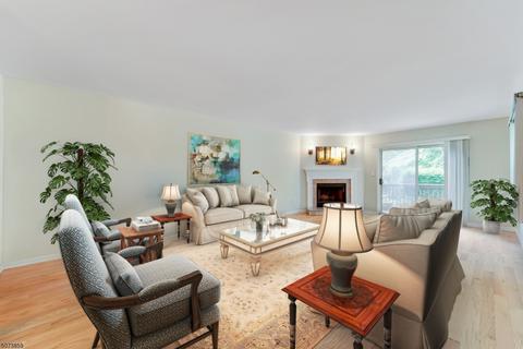 17 Berkeley Sq, Berkeley Heights, NJ 07922 photo 6
