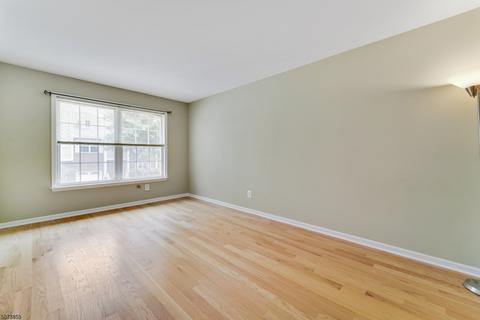 17 Berkeley Sq, Berkeley Heights, NJ 07922 photo 16