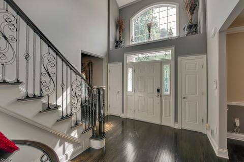 899 Valley Rd, Wayne, NJ 07470 photo 2
