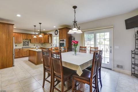 899 Valley Rd, Wayne, NJ 07470 photo 6