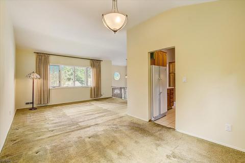 474 Herrick Dr, Dover, NJ 07801 photo 4