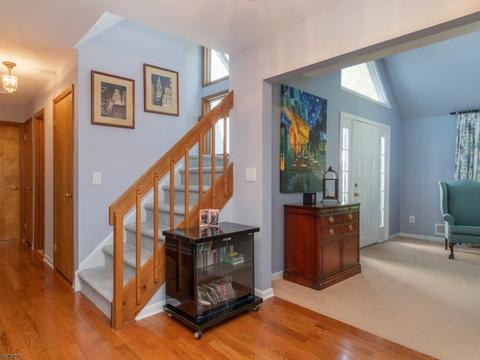 40 Grove Ter, Summit, NJ 07901 photo 4