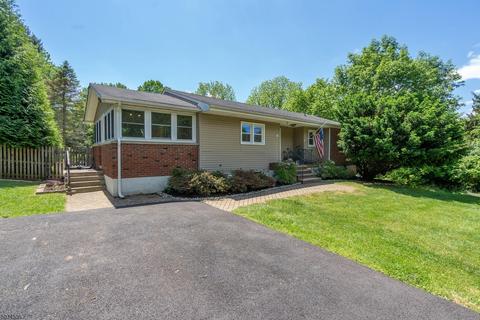 12 Blossom Rd, Hampton, NJ 08827 photo 1