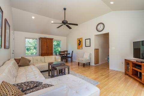12 Blossom Rd, Hampton, NJ 08827 photo 10