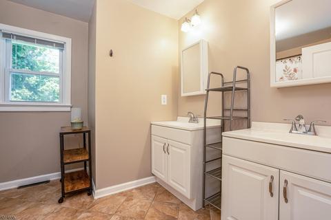 12 Blossom Rd, Hampton, NJ 08827 photo 14