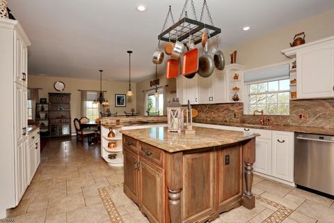 72 Chopin Dr, Wayne, NJ 07470 photo 7