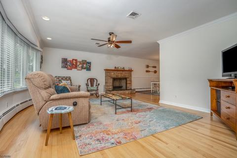 7 Circle Dr, Flemington, NJ 08822 photo 2