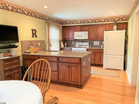 209 Harvard Dr, Hackettstown, NJ 07840 photo 5