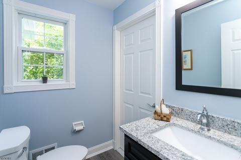 12 Peter Dr, Hackettstown, NJ 07840 photo 17