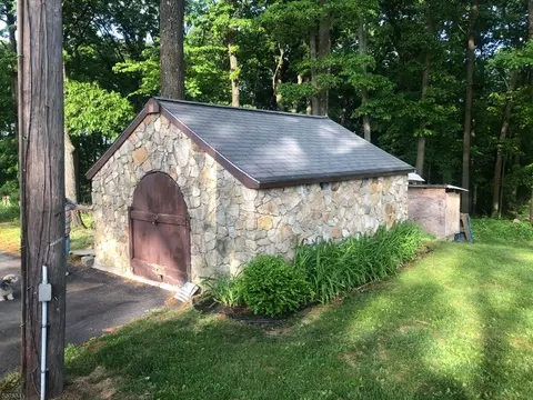 470 Montana Rd, Harmony Twp, NJ 07882