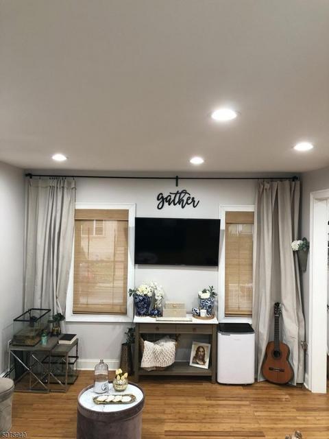 134 Ricardo Pl, Hackensack, NJ 07601 photo 1
