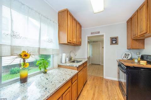 188 Jerome Pl, Bloomfield, NJ 07003 photo 10