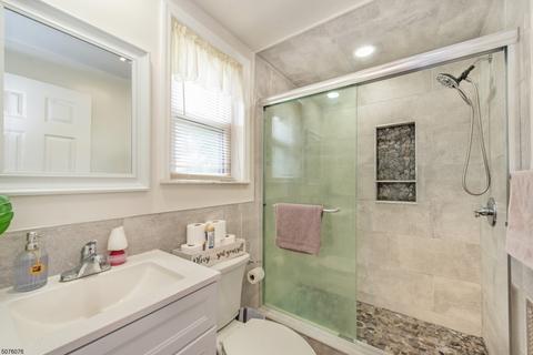 188 Jerome Pl, Bloomfield, NJ 07003 photo 16