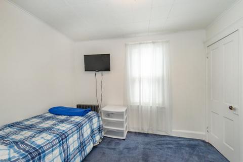 188 Jerome Pl, Bloomfield, NJ 07003 photo 18